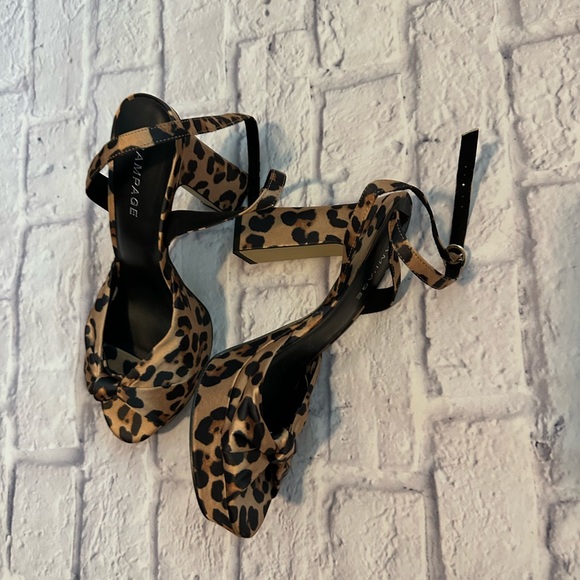 Rampage Cheetah High Heels - Picture 4 of 6